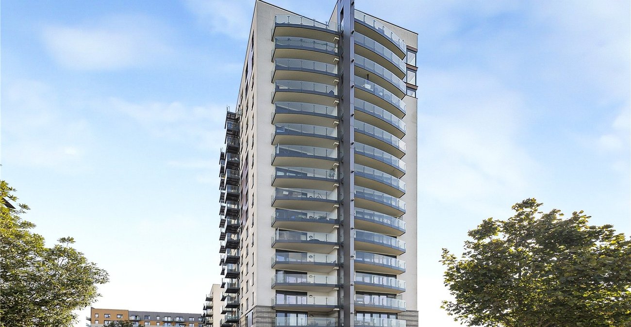 2 bedroom property for sale in Gillingham | Robinson Michael & Jackson