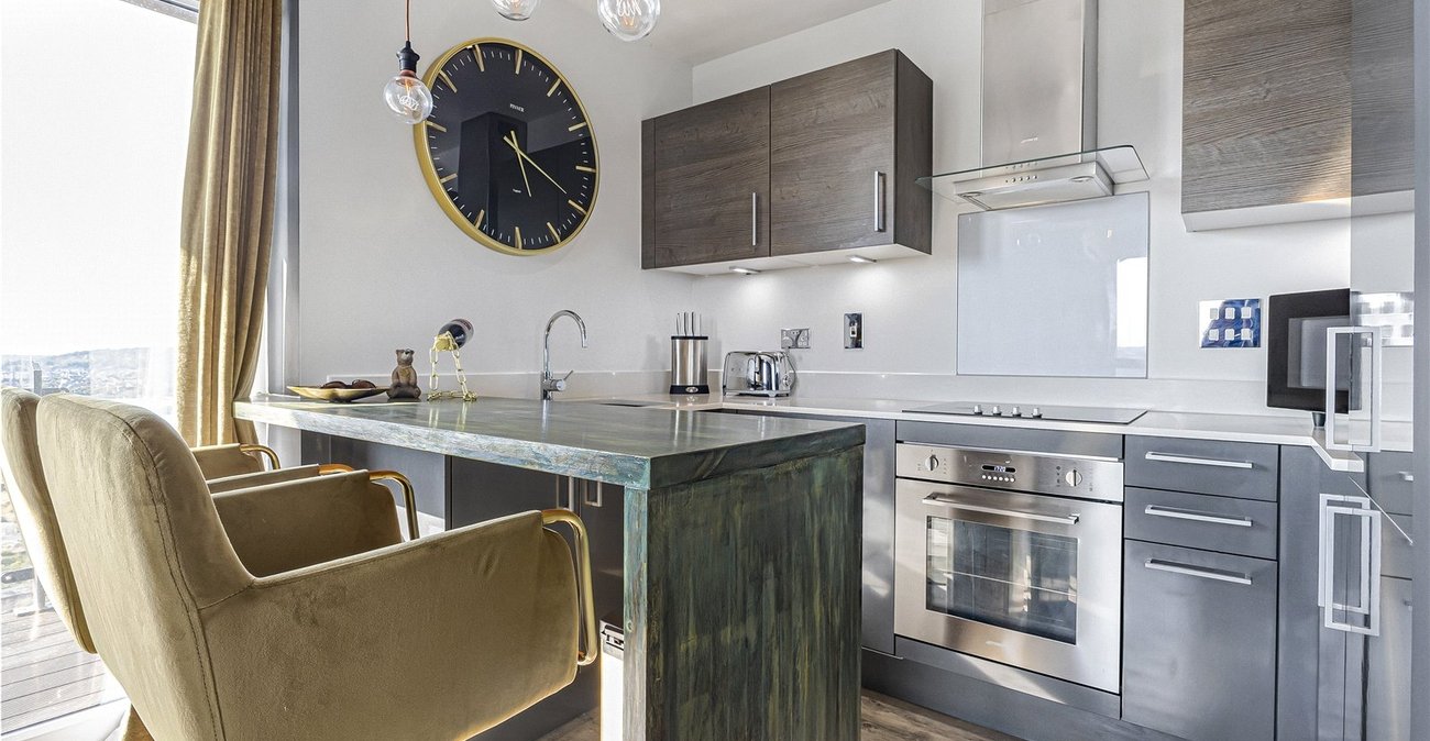 2 bedroom property for sale in Gillingham | Robinson Michael & Jackson