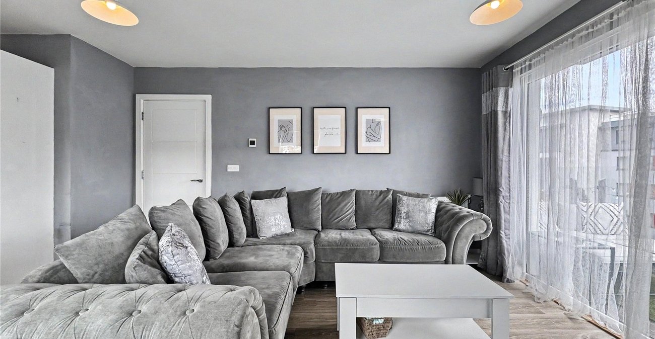 2 bedroom property for sale in Gillingham | Robinson Michael & Jackson