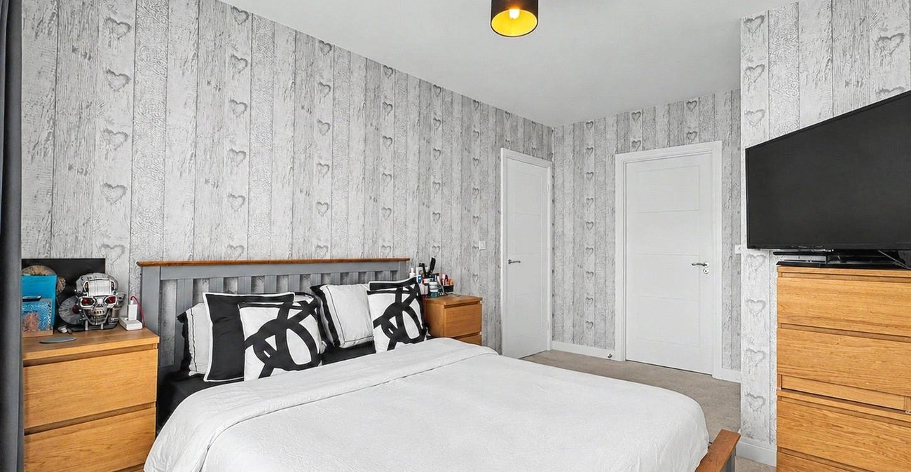 2 bedroom property for sale in Gillingham | Robinson Michael & Jackson