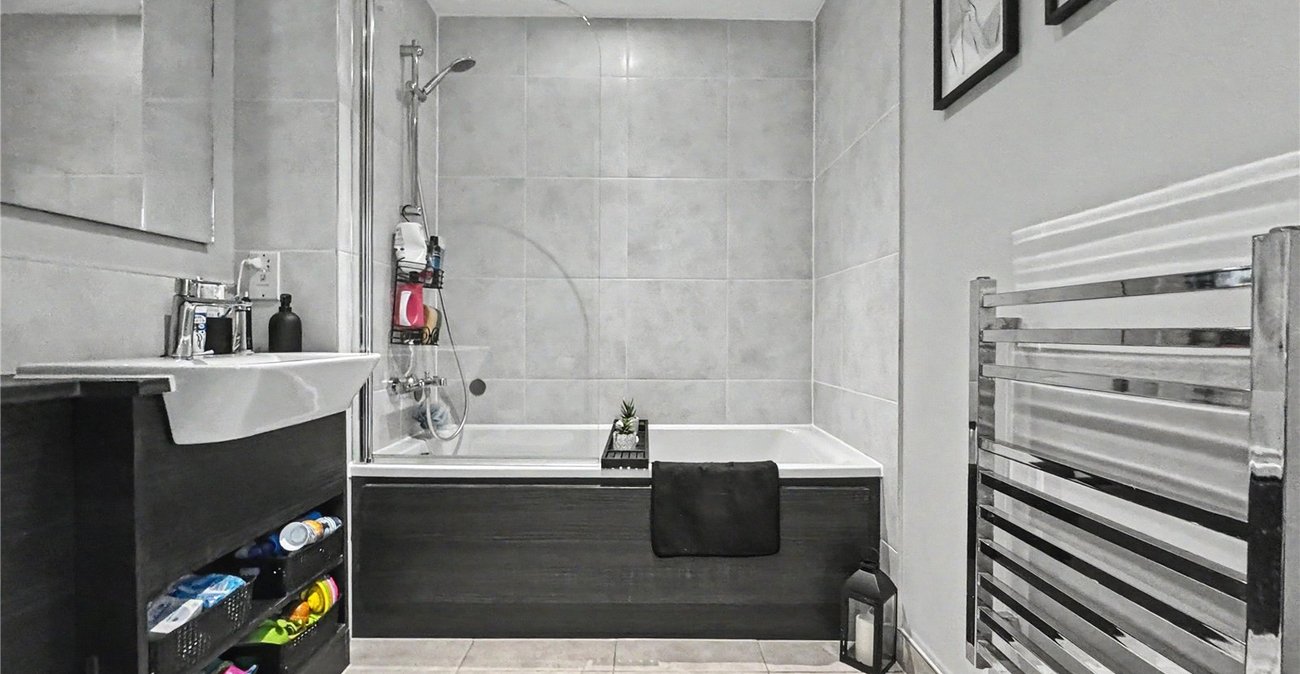 2 bedroom property for sale in Gillingham | Robinson Michael & Jackson