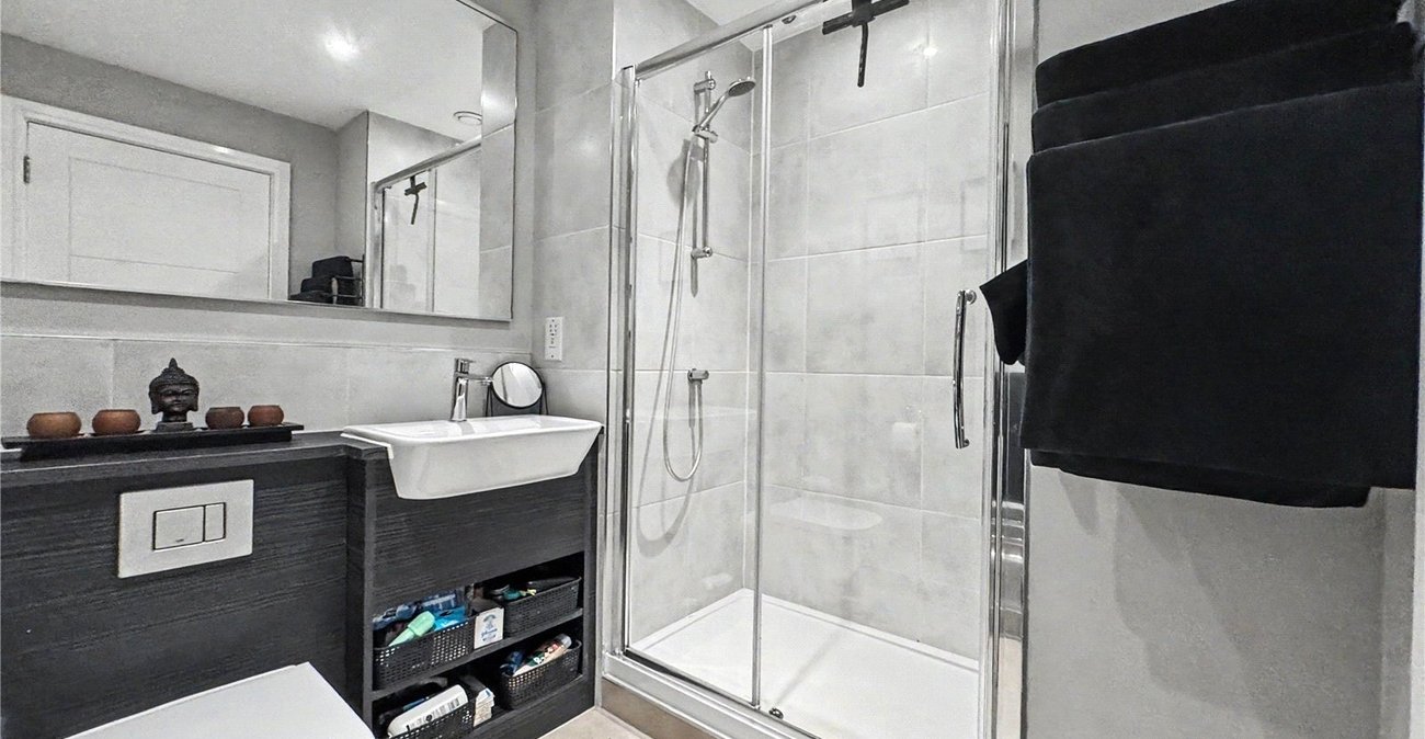 2 bedroom property for sale in Gillingham | Robinson Michael & Jackson