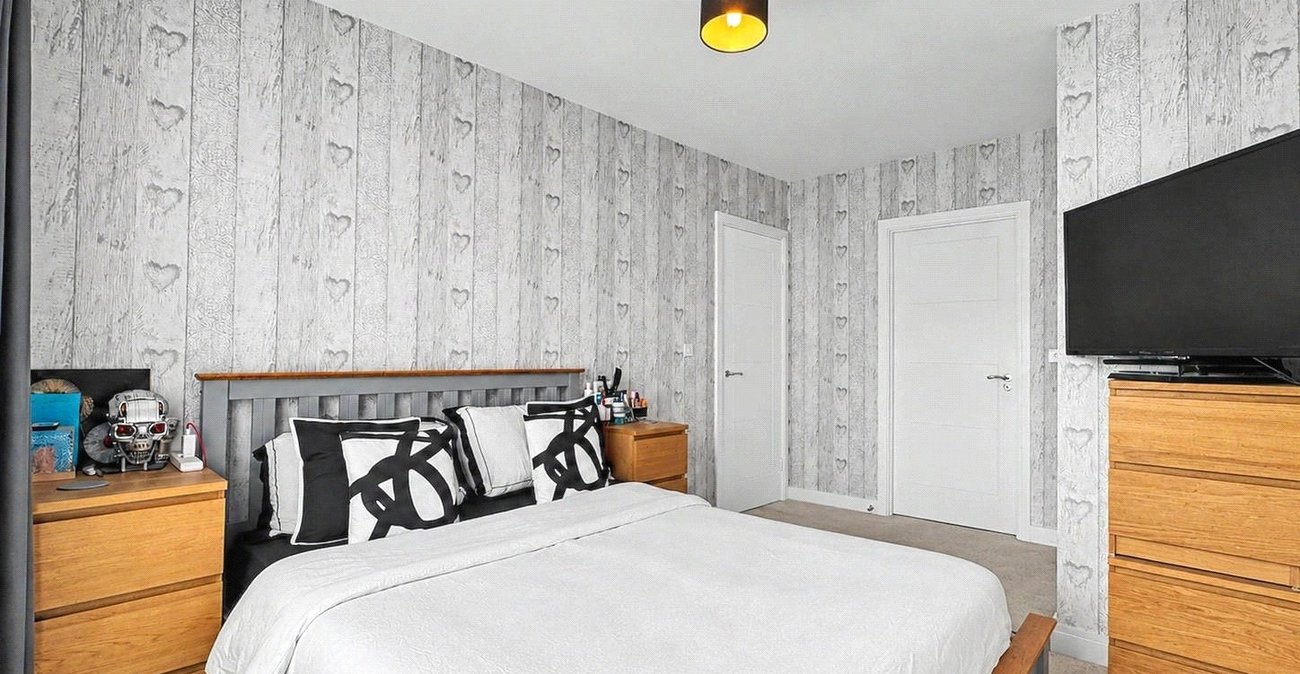 2 bedroom property for sale in Gillingham | Robinson Michael & Jackson