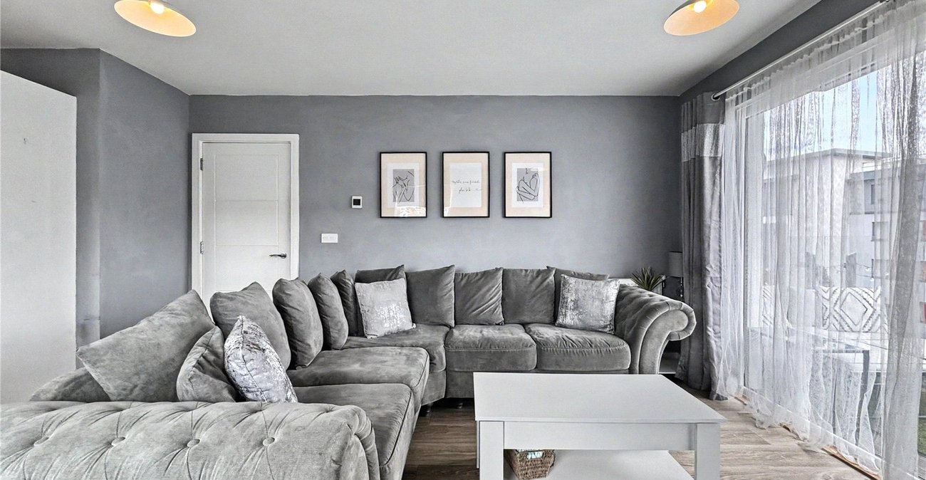 2 bedroom property for sale in Gillingham | Robinson Michael & Jackson