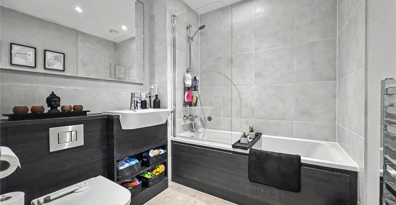2 bedroom property for sale in Gillingham | Robinson Michael & Jackson