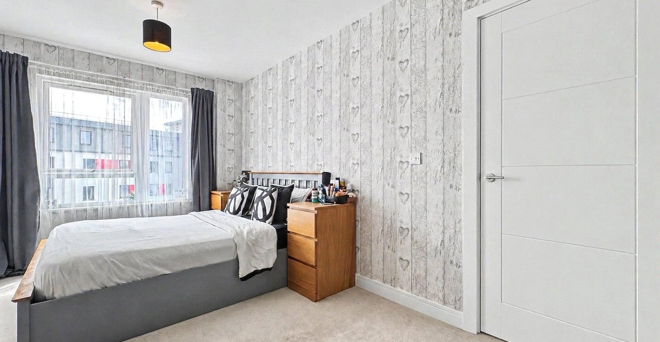 2 bedroom property for sale in Gillingham | Robinson Michael & Jackson