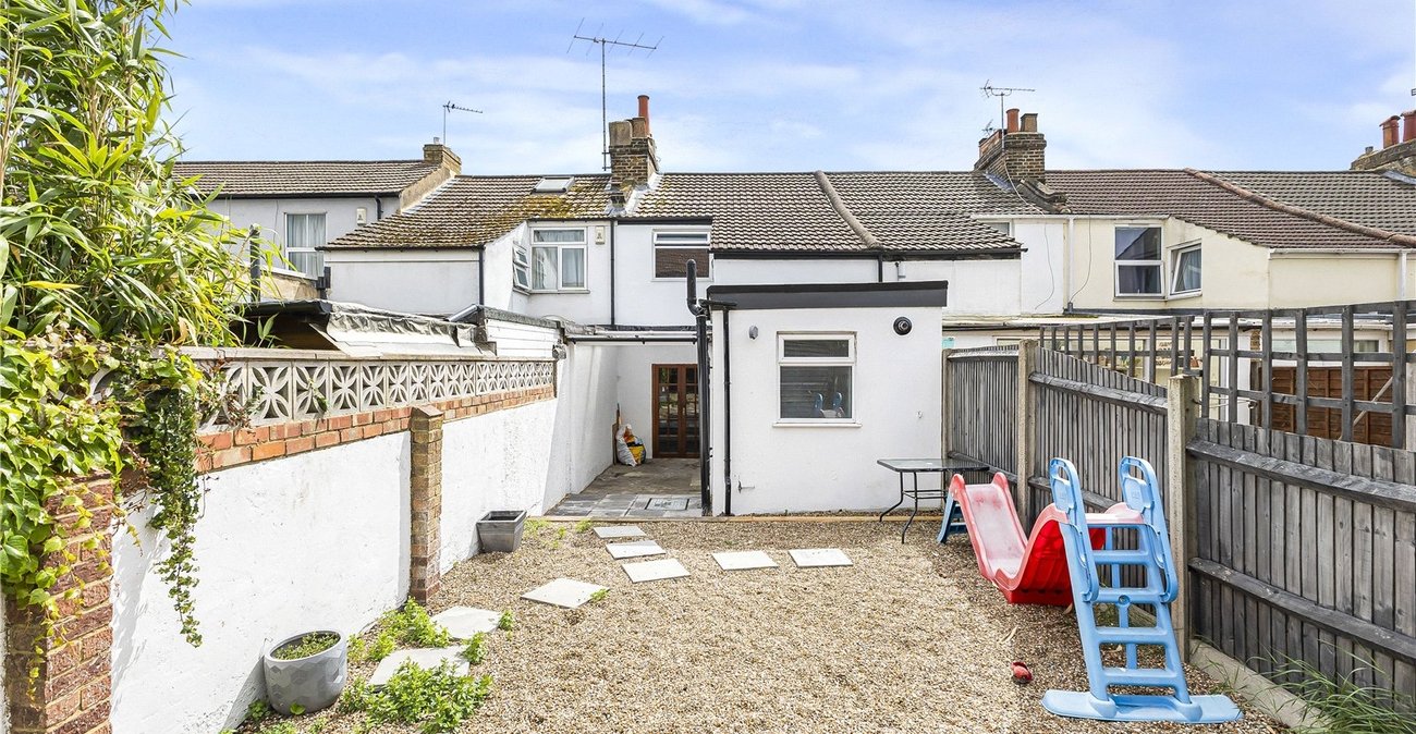 3 bedroom house for sale in Gravesend | Robinson Michael & Jackson