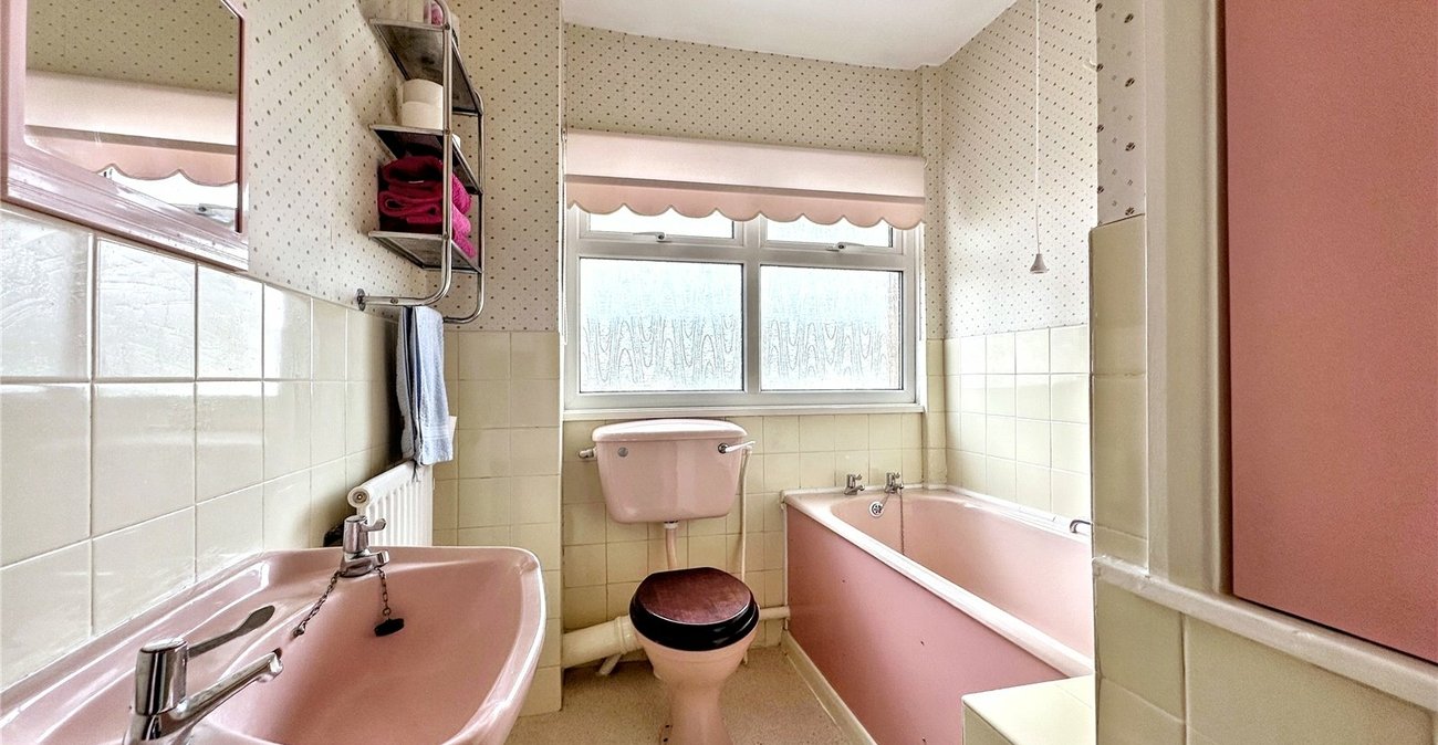 3 bedroom house for sale in Rainham | Robinson Michael & Jackson