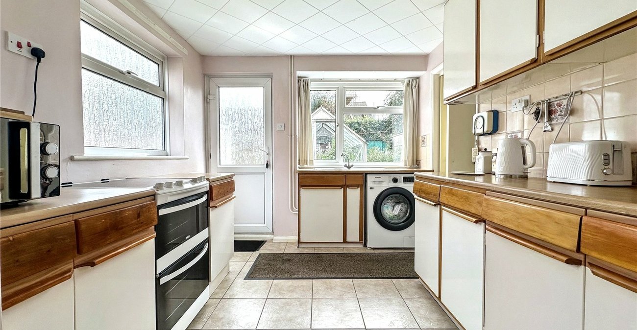 3 bedroom house for sale in Rainham | Robinson Michael & Jackson