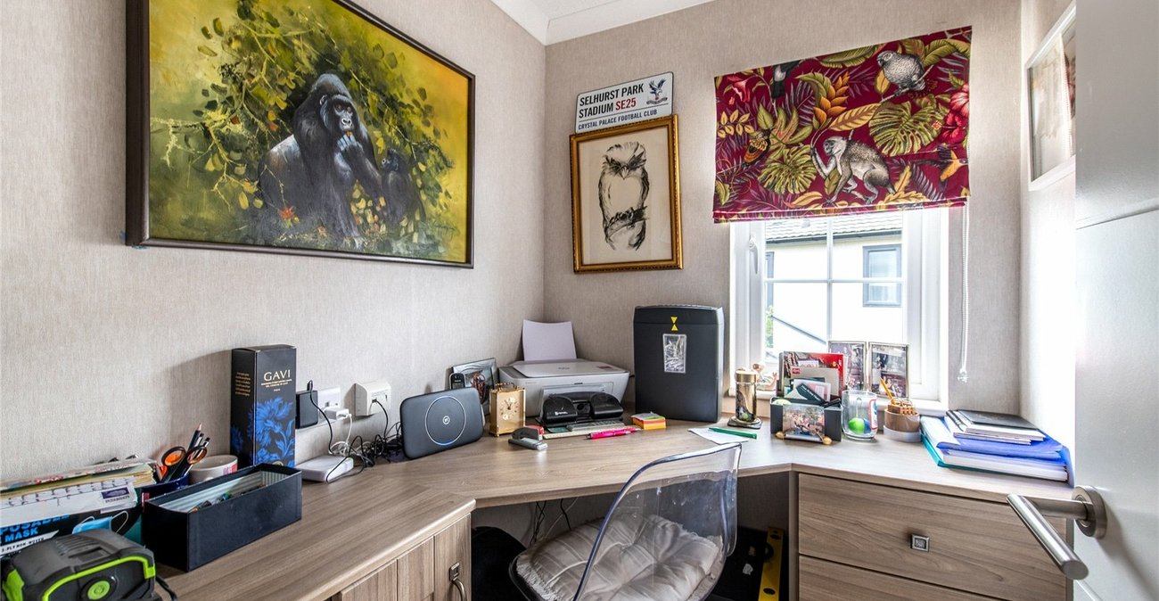 2 bedroom bungalow for sale in Hoo | Robinson Michael & Jackson