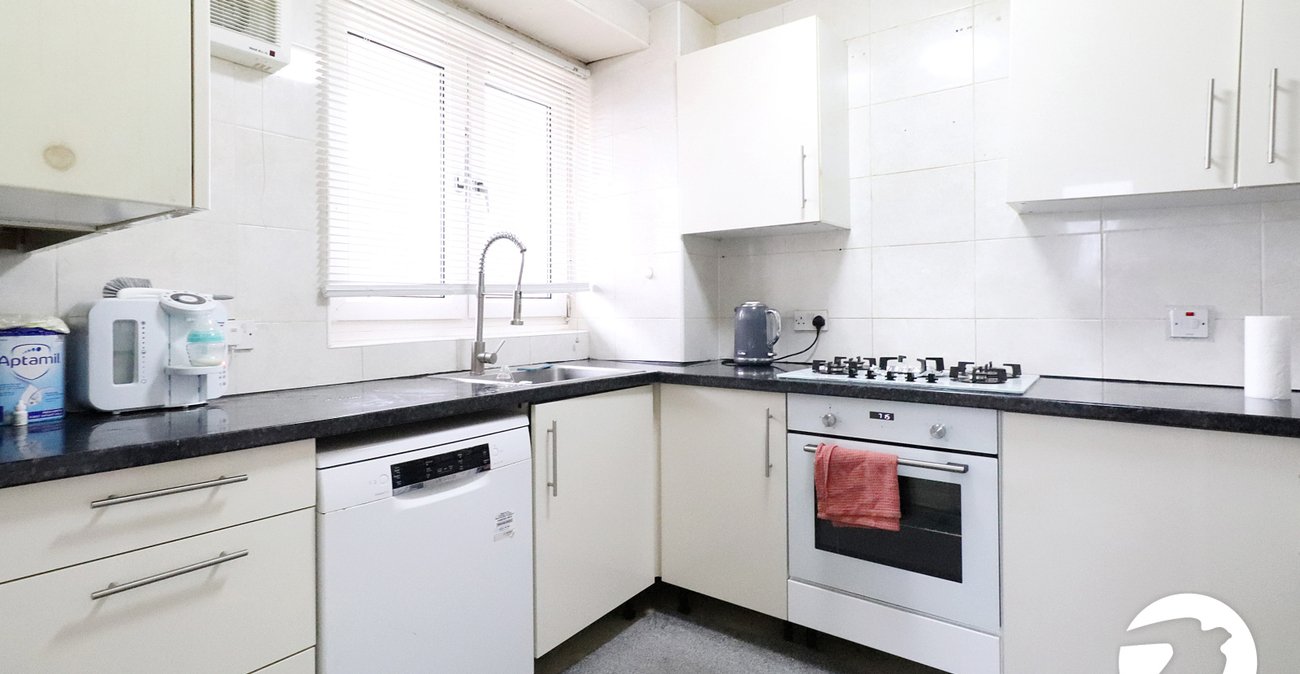 2 bedroom property for sale in Abbey Wood | Robinson Jackson