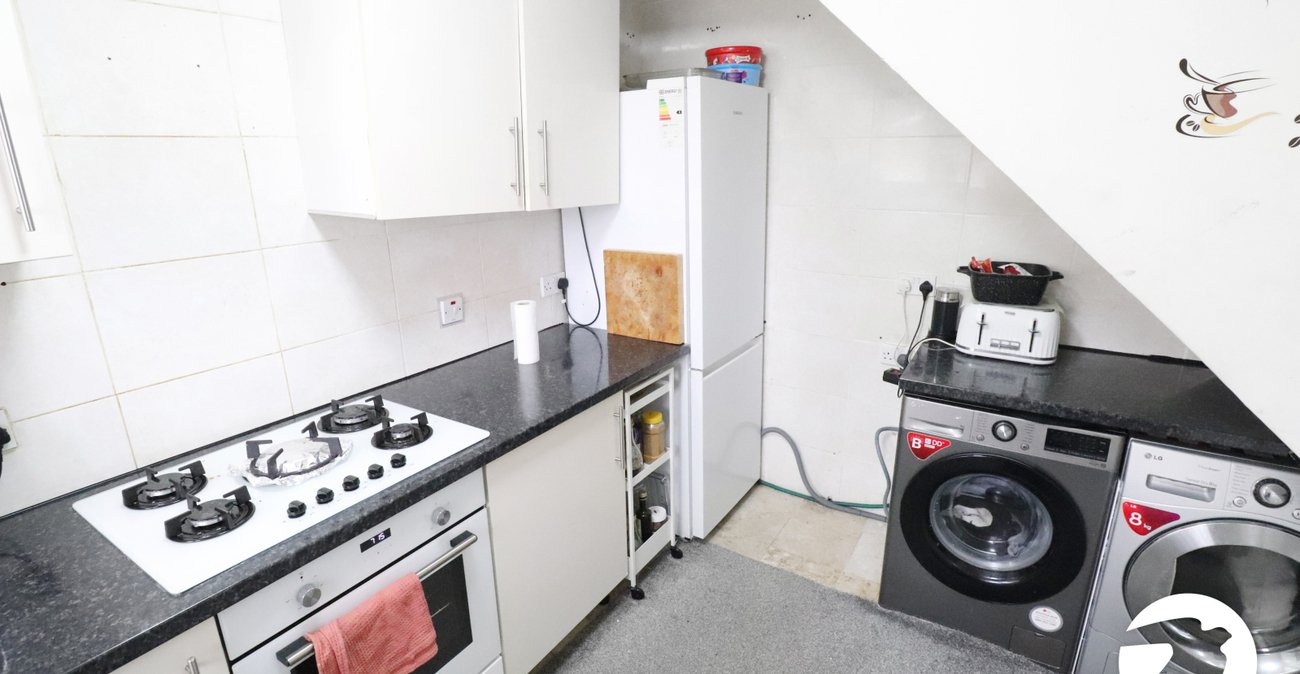 2 bedroom property for sale in Abbey Wood | Robinson Jackson