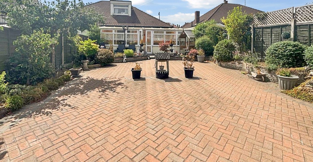 3 bedroom bungalow for sale in Bexley | Robinson Jackson