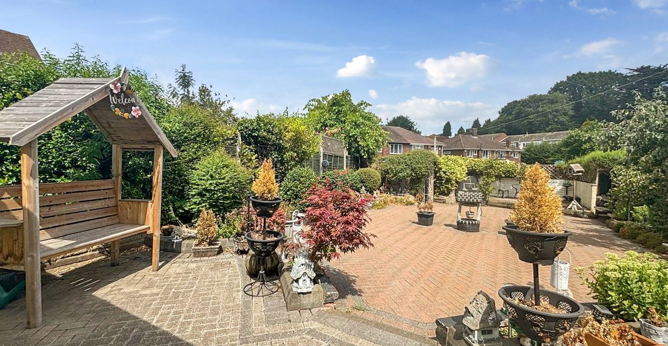 3 bedroom bungalow for sale in Bexley | Robinson Jackson