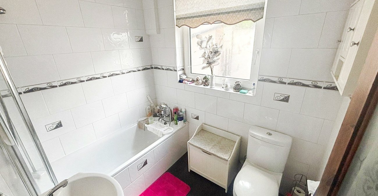 3 bedroom bungalow for sale in Bexley | Robinson Jackson