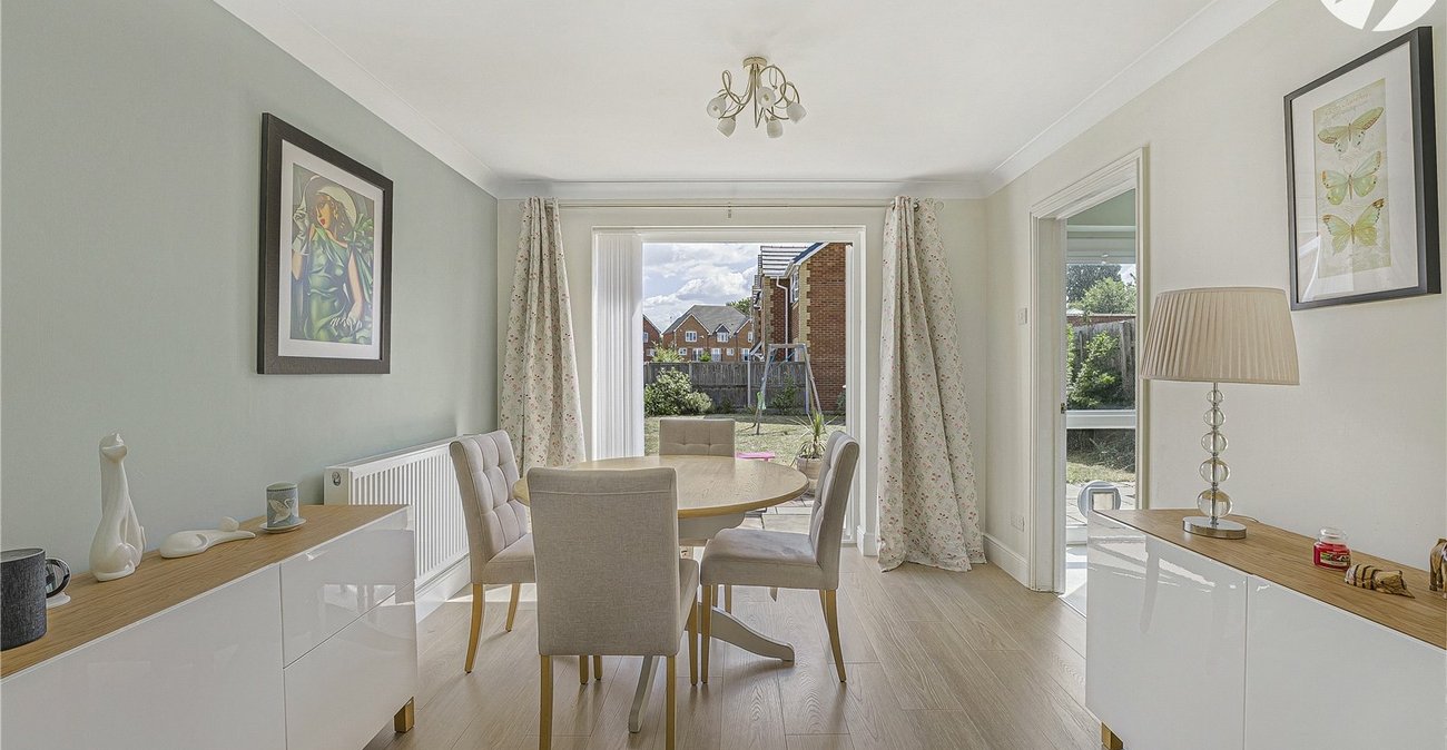 3 bedroom house for sale in Swanscombe | Robinson Jackson