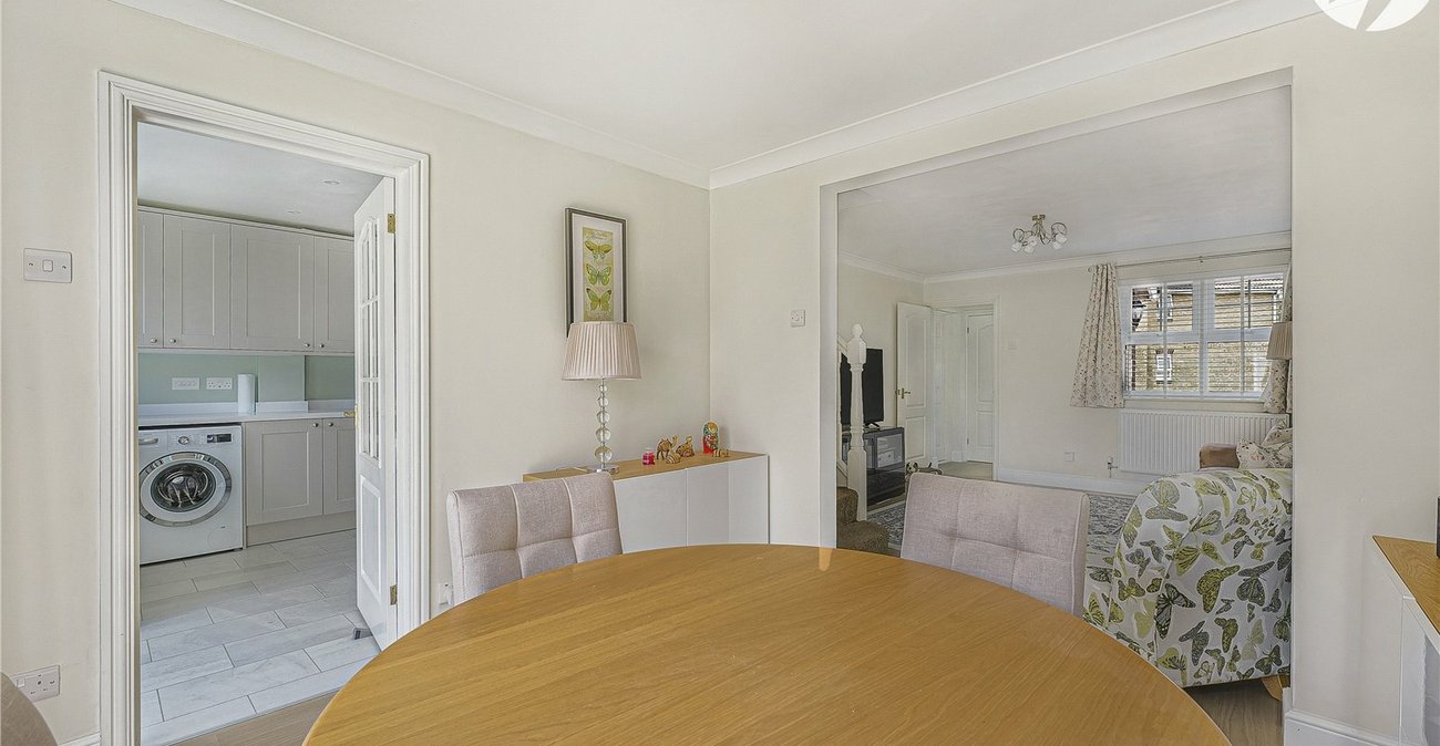 3 bedroom house for sale in Swanscombe | Robinson Jackson