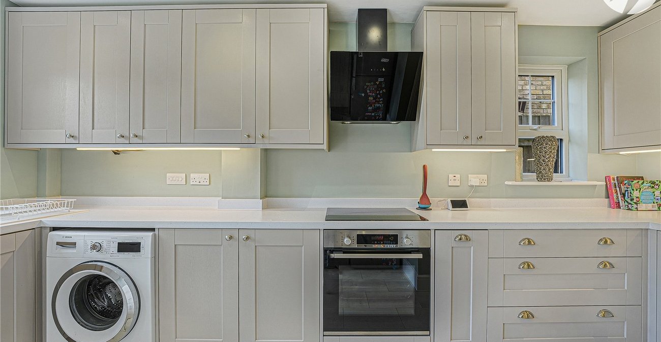 3 bedroom house for sale in Swanscombe | Robinson Jackson