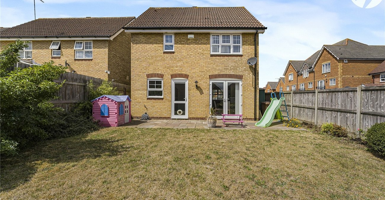 3 bedroom house for sale in Swanscombe | Robinson Jackson