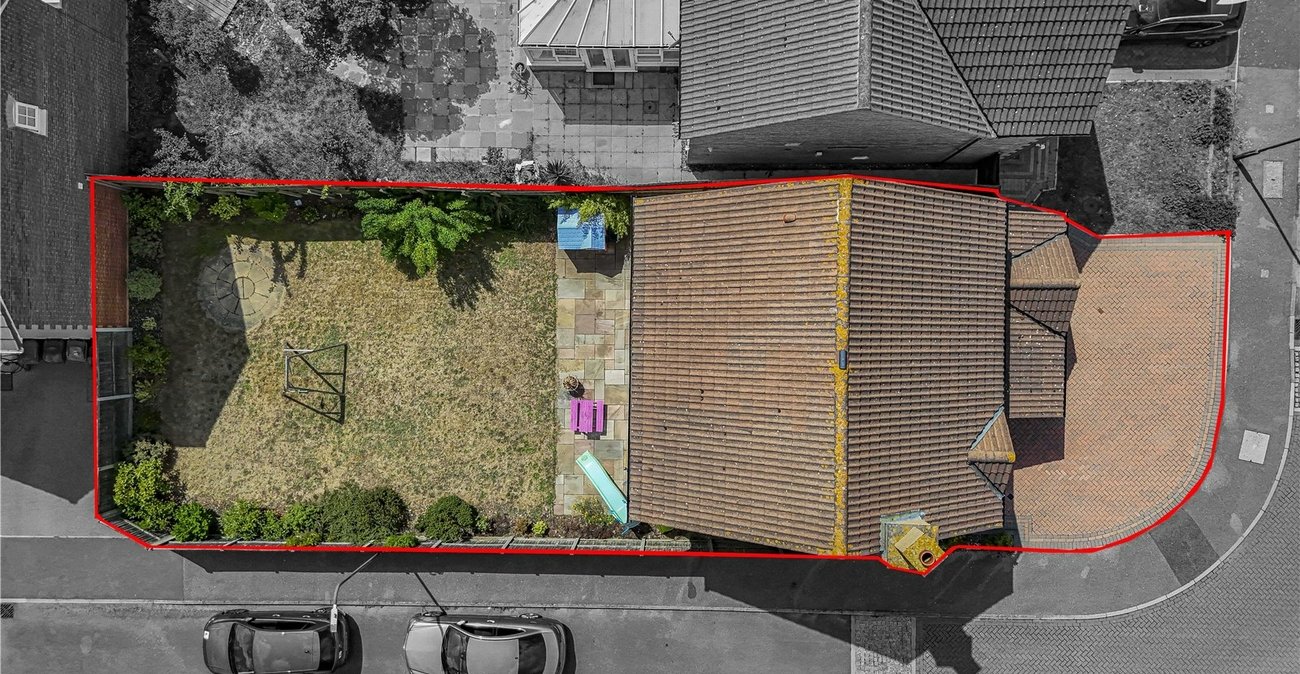 3 bedroom house for sale in Swanscombe | Robinson Jackson