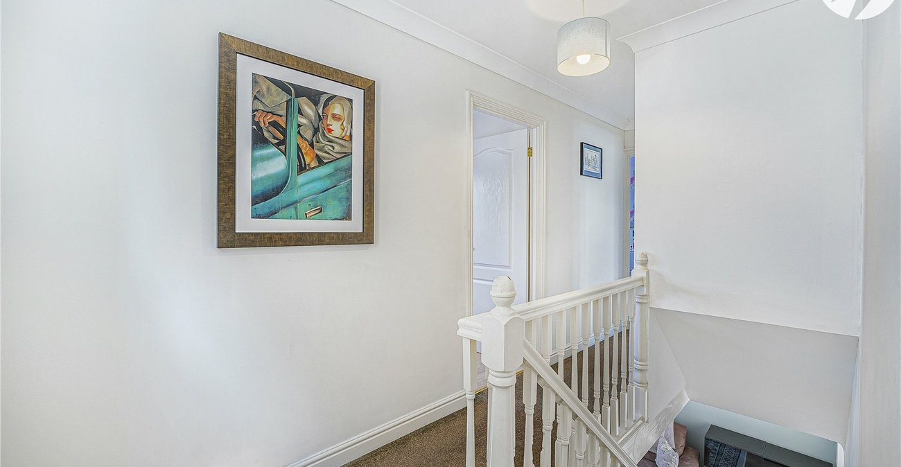 3 bedroom house for sale in Swanscombe | Robinson Jackson