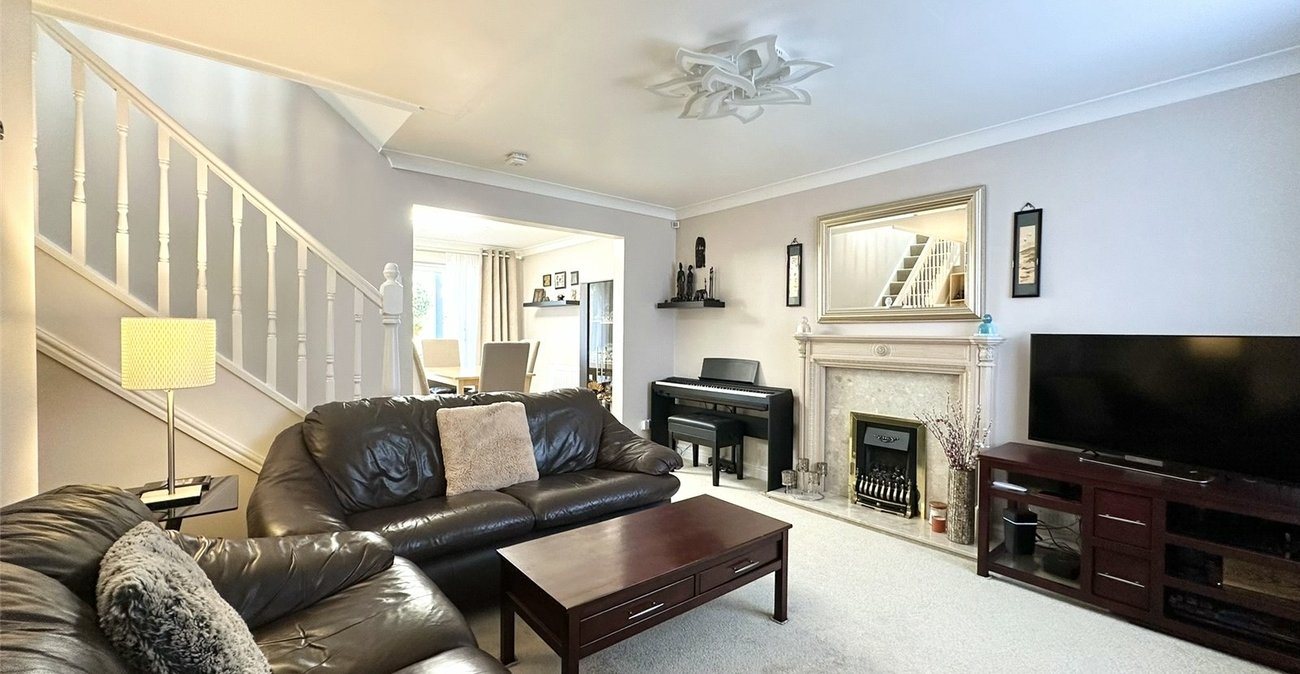 3 bedroom house for sale in Swanscombe | Robinson Jackson