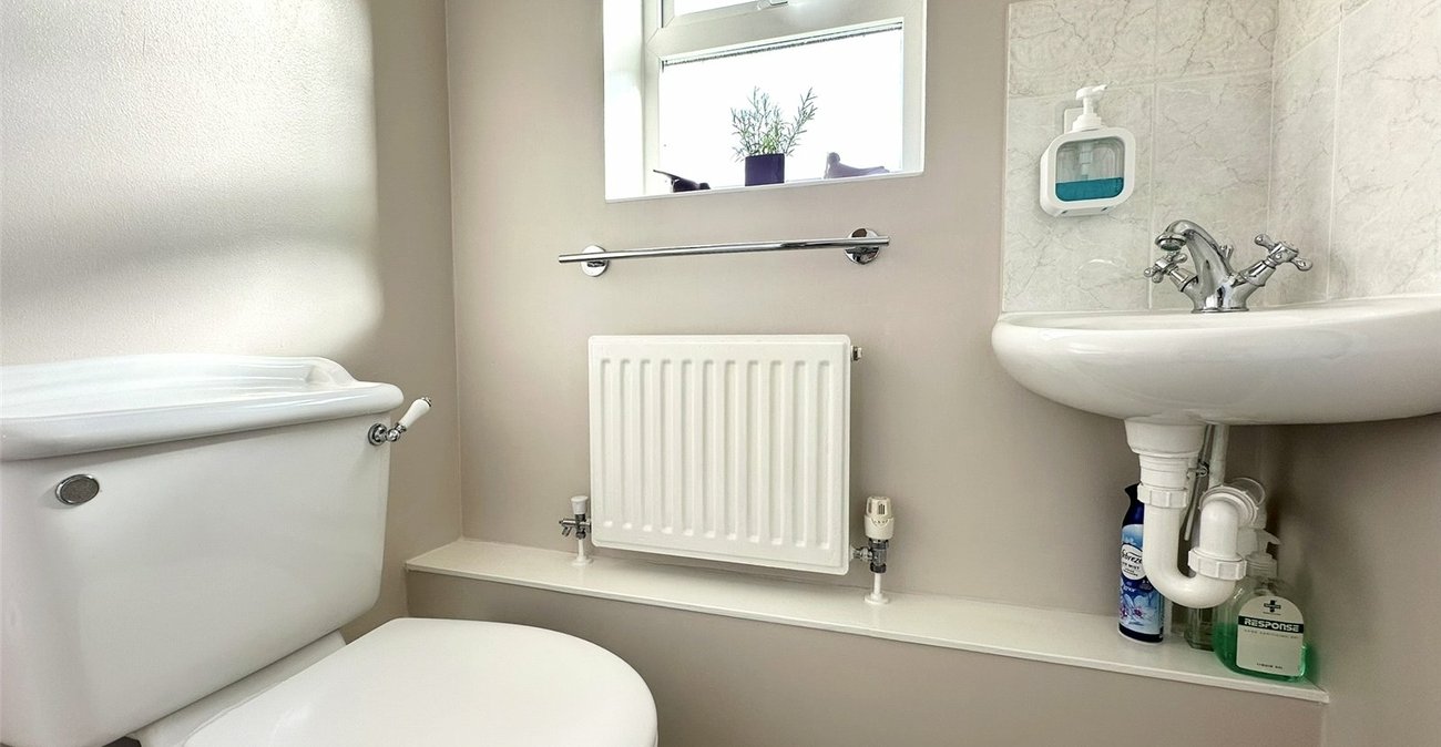 3 bedroom house for sale in Swanscombe | Robinson Jackson