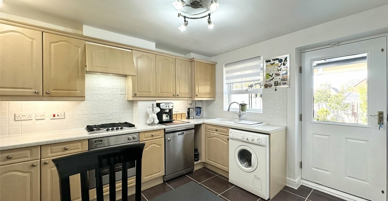 3 bedroom house for sale in Swanscombe | Robinson Jackson