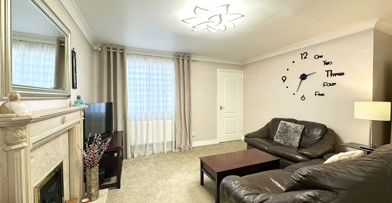 3 bedroom house for sale in Swanscombe | Robinson Jackson