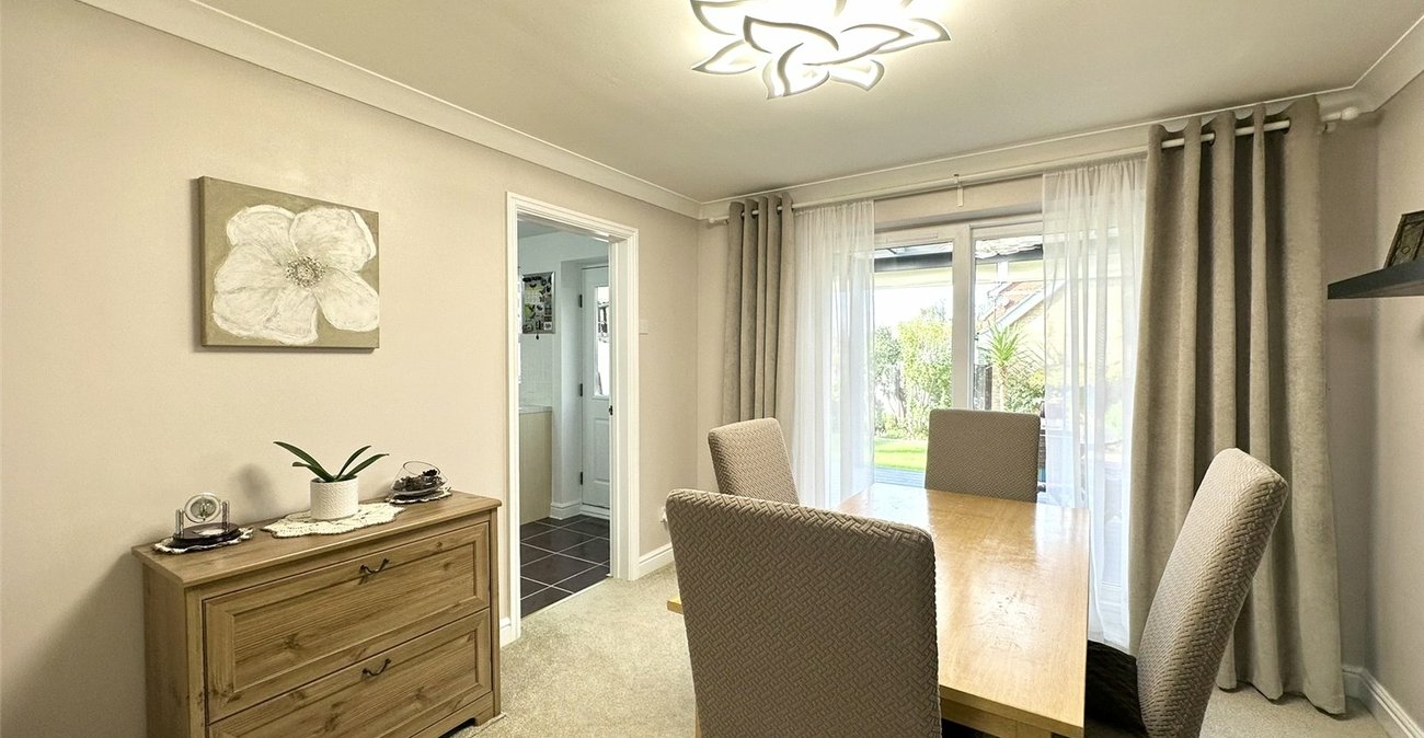 3 bedroom house for sale in Swanscombe | Robinson Jackson