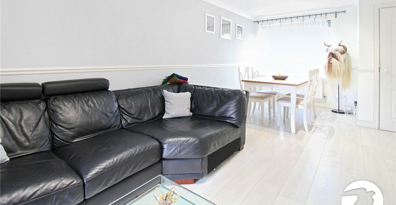 2 bedroom house for sale in Swanscombe | Robinson Jackson