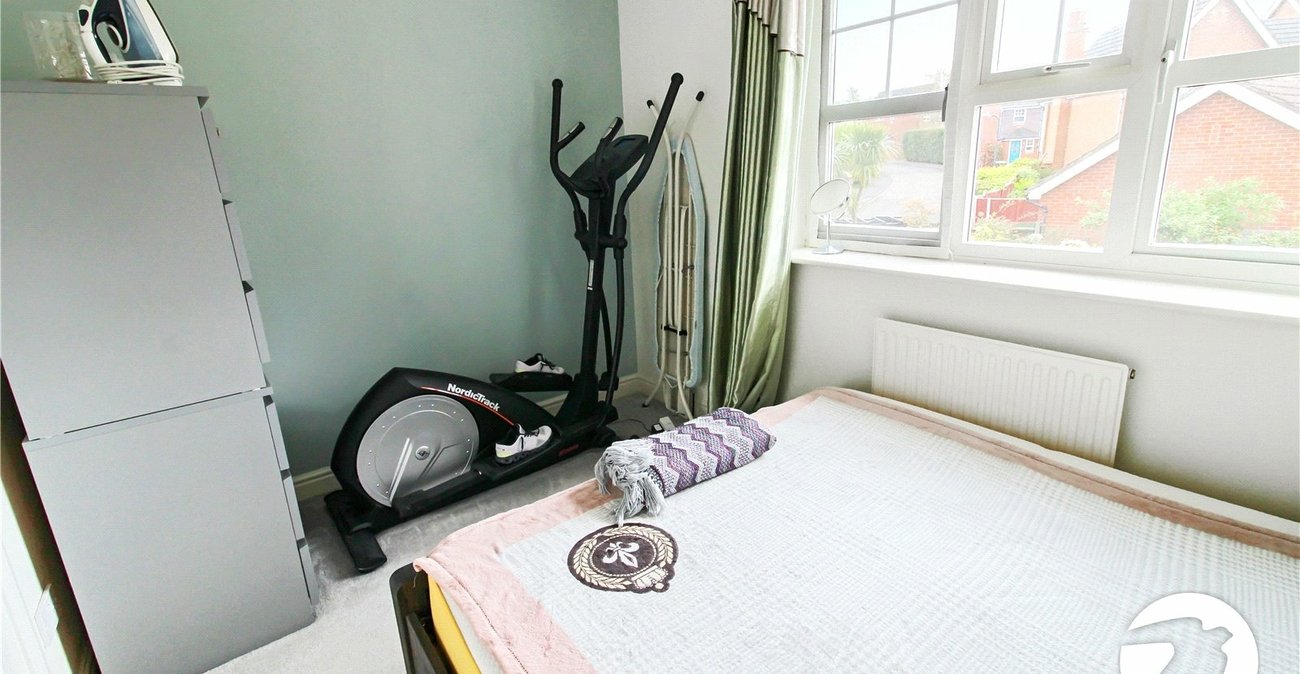 2 bedroom house for sale in Swanscombe | Robinson Jackson