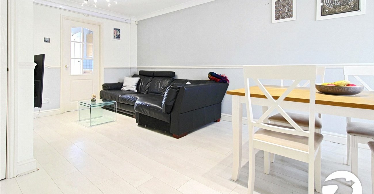 2 bedroom house for sale in Swanscombe | Robinson Jackson