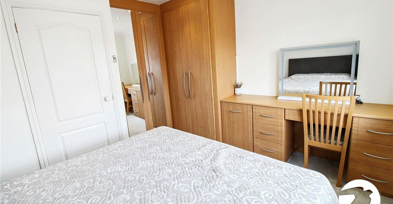 2 bedroom house for sale in Swanscombe | Robinson Jackson