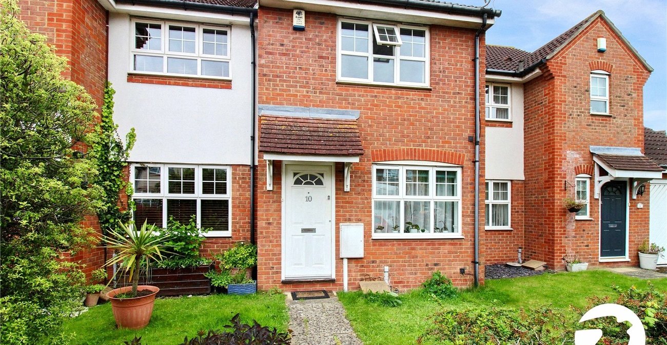 2 bedroom house for sale in Swanscombe | Robinson Jackson
