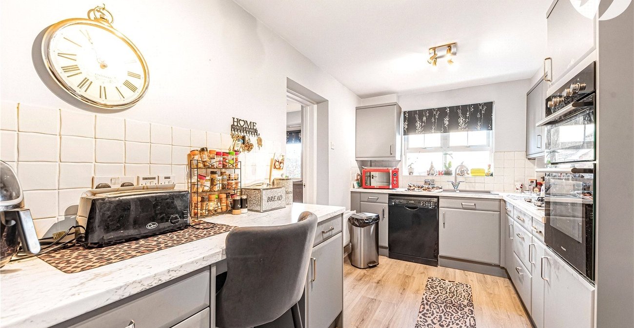 4 bedroom house for sale in Swanscombe | Robinson Jackson
