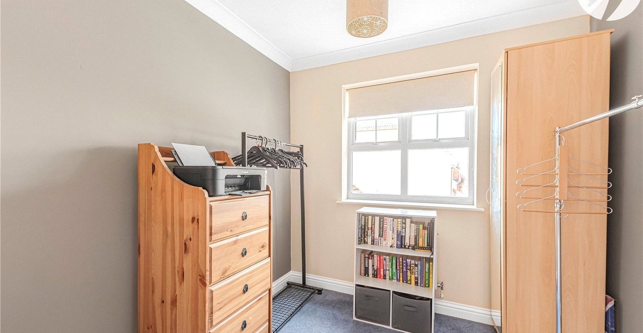 4 bedroom house for sale in Swanscombe | Robinson Jackson