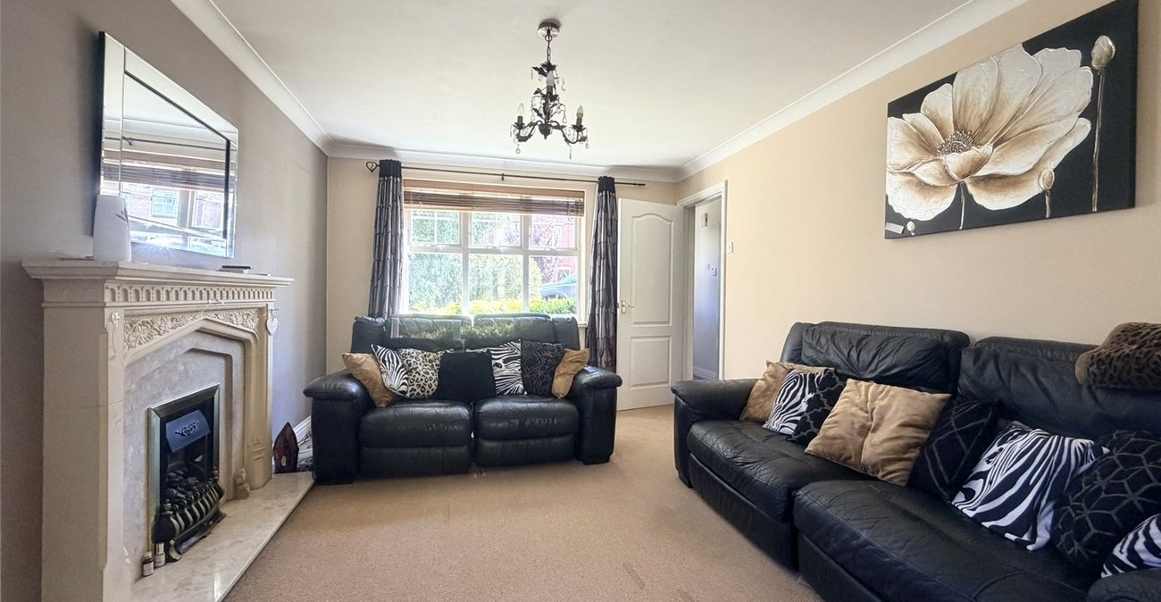4 bedroom house for sale in Swanscombe | Robinson Jackson