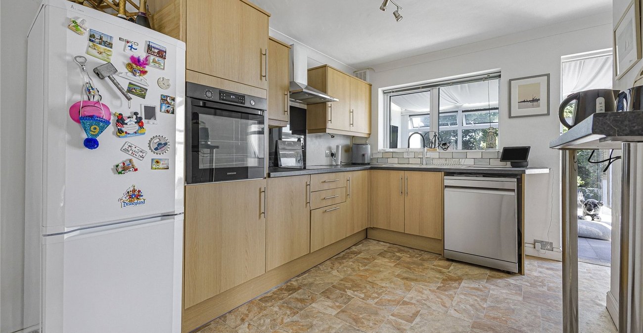 3 bedroom house for sale in Rochester | Robinson Michael & Jackson