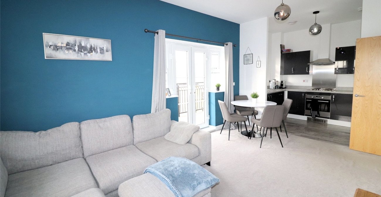 2 bedroom property for sale in 99 Slade Green Road | Robinson Jackson