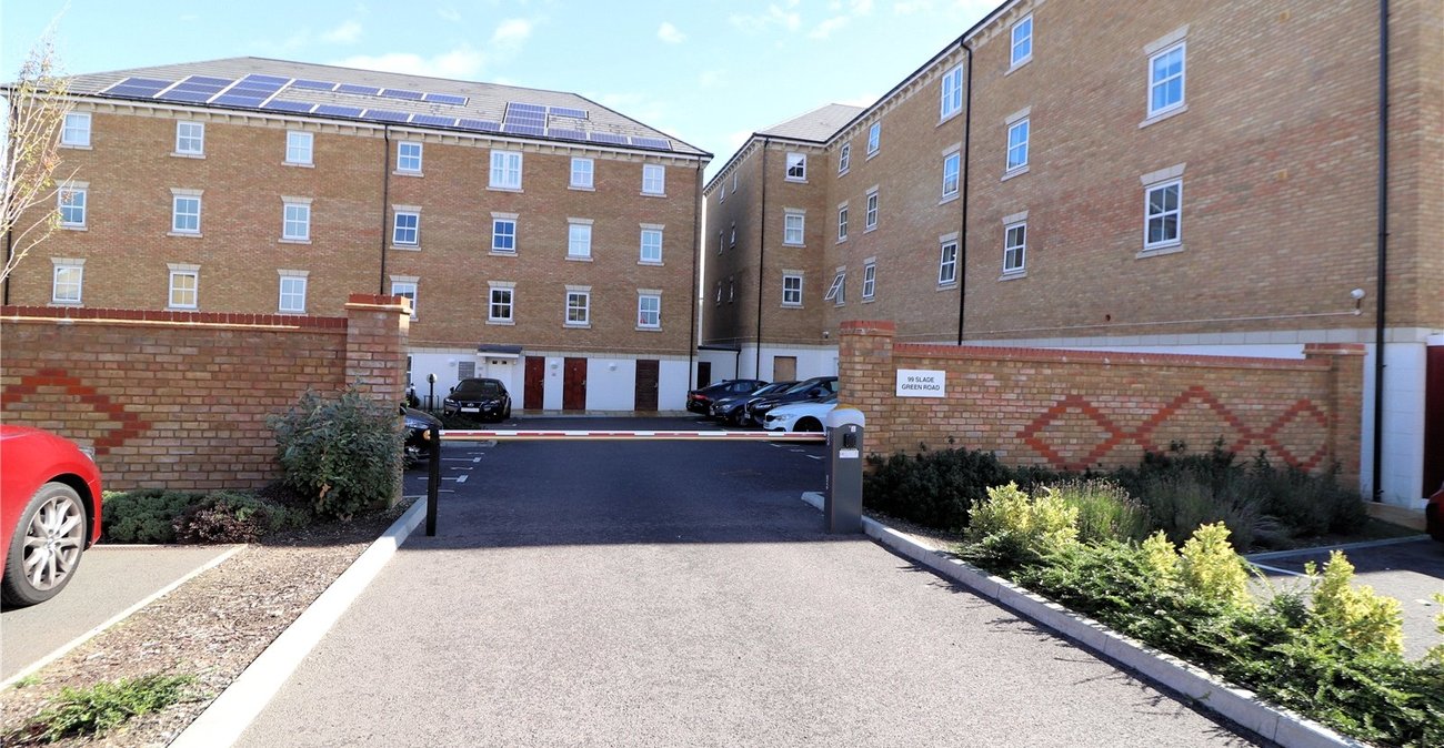 2 bedroom property for sale in 99 Slade Green Road | Robinson Jackson