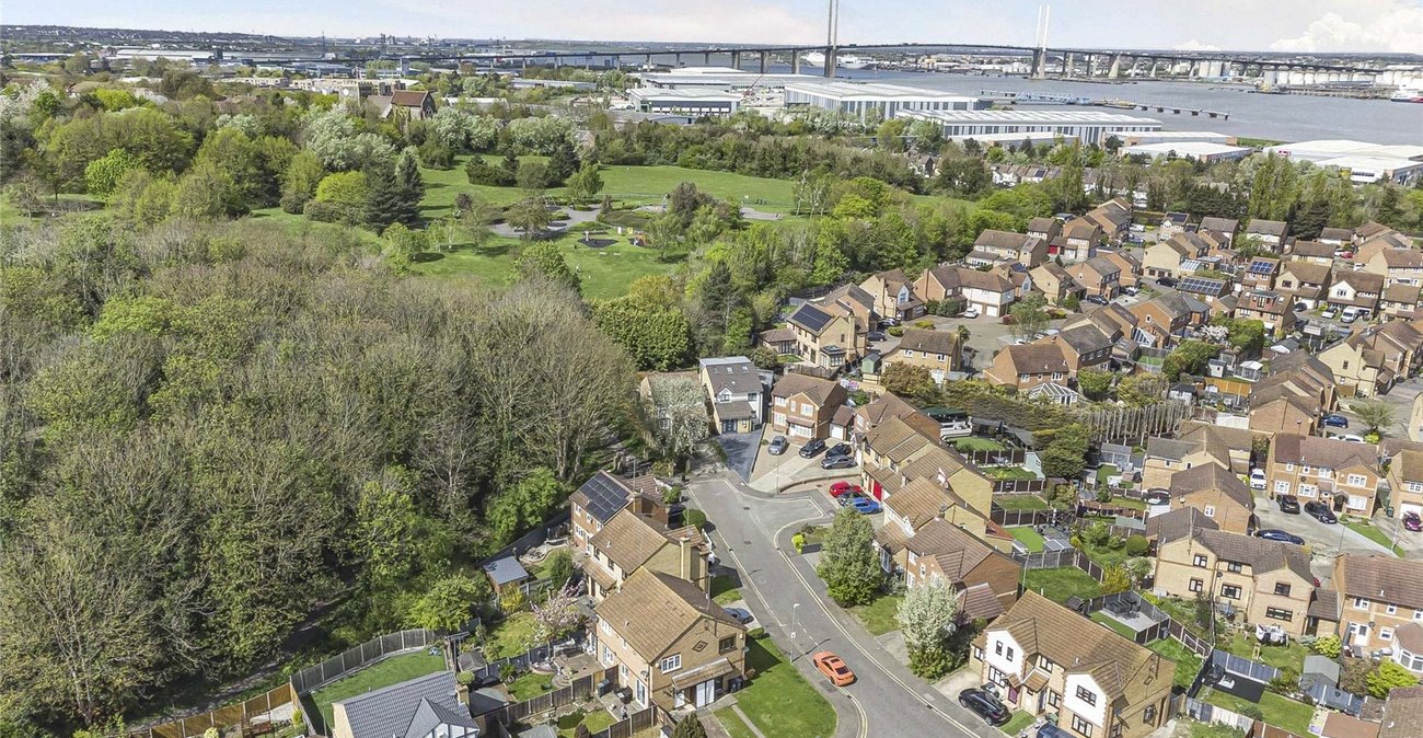 1 bedroom house for sale in Greenhithe | Robinson Jackson