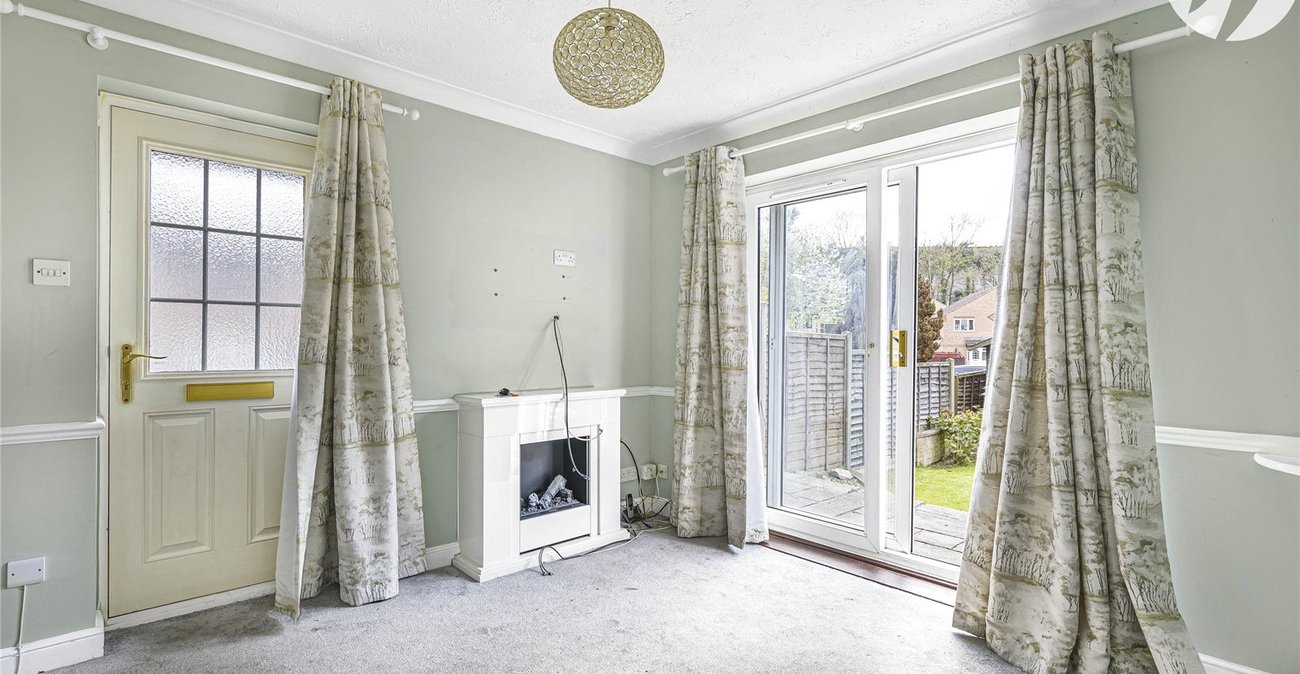 1 bedroom house for sale in Greenhithe | Robinson Jackson