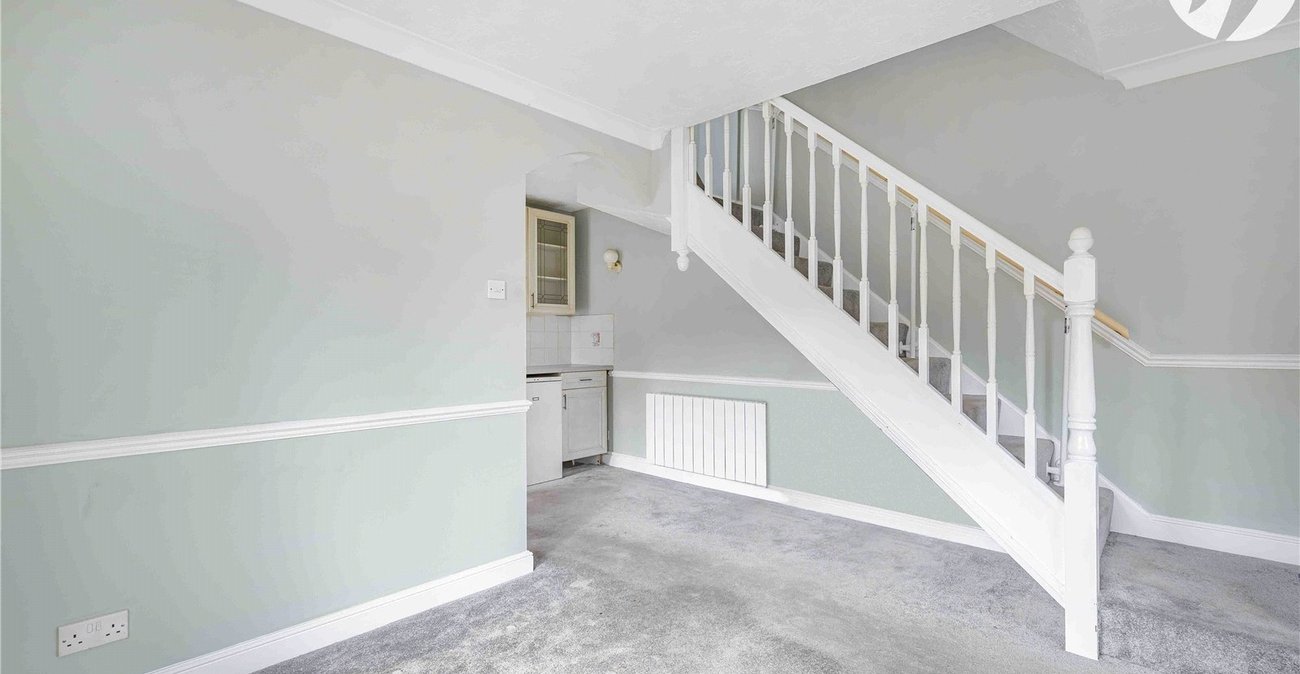 1 bedroom house for sale in Greenhithe | Robinson Jackson