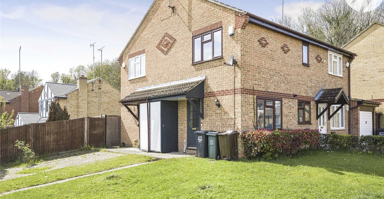 1 bedroom house for sale in Greenhithe | Robinson Jackson