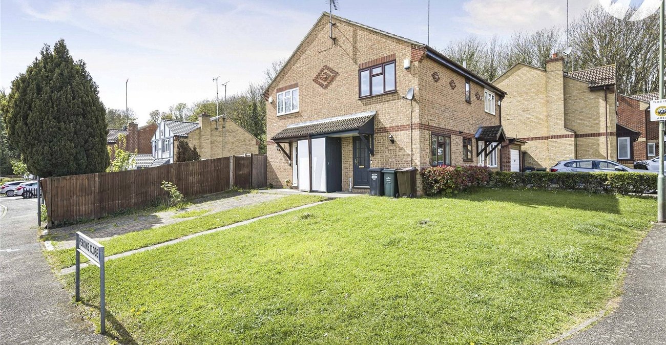 1 bedroom house for sale in Greenhithe | Robinson Jackson
