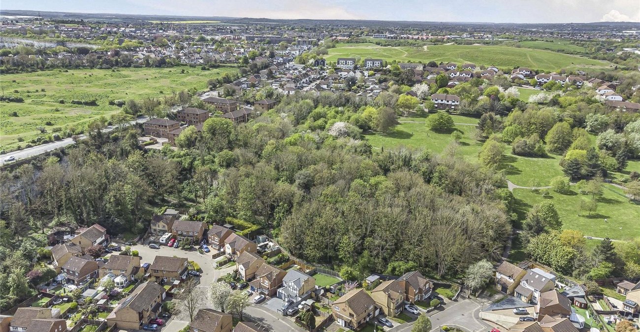 1 bedroom house for sale in Greenhithe | Robinson Jackson