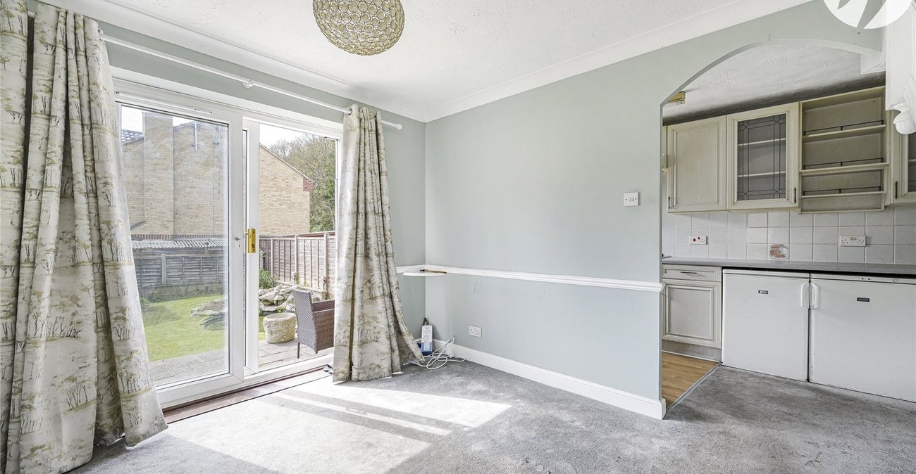 1 bedroom house for sale in Greenhithe | Robinson Jackson