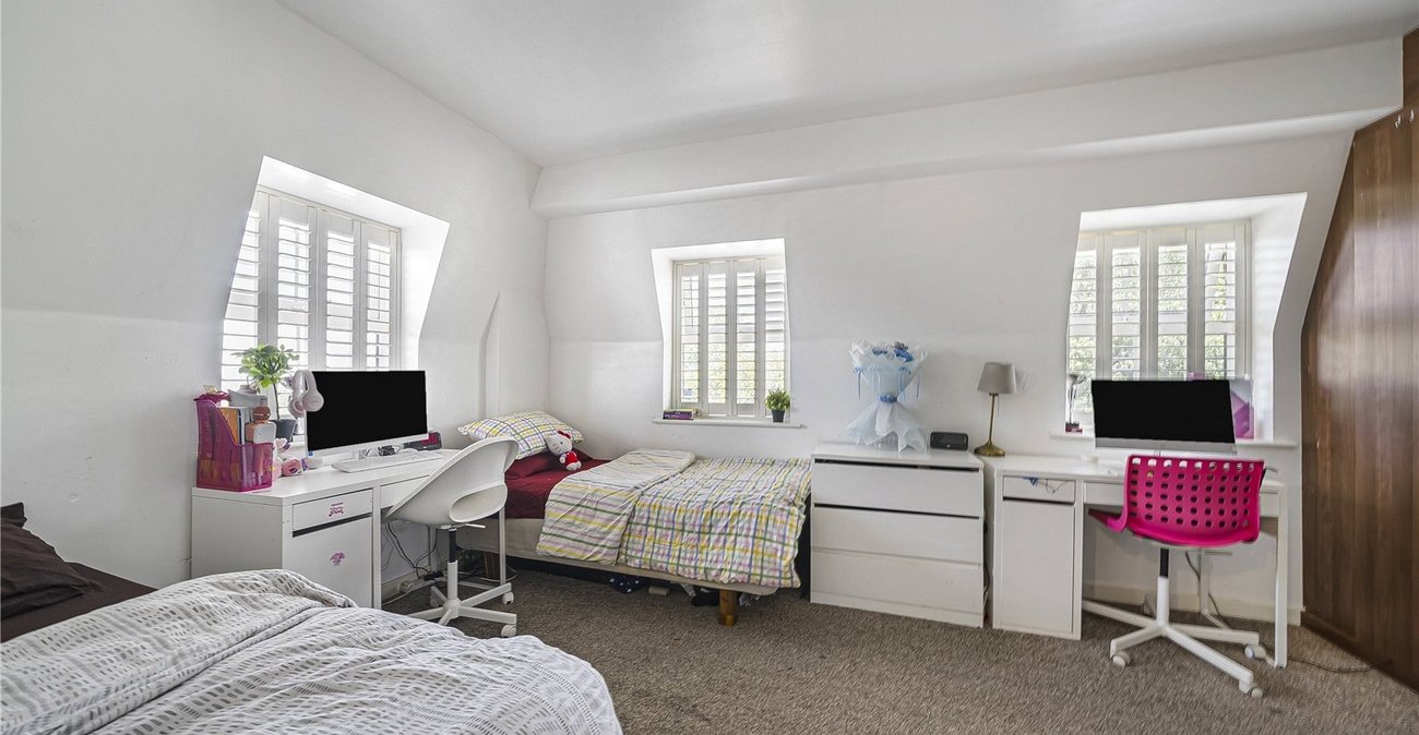 4 bedroom house for sale in Dartford | Robinson Jackson