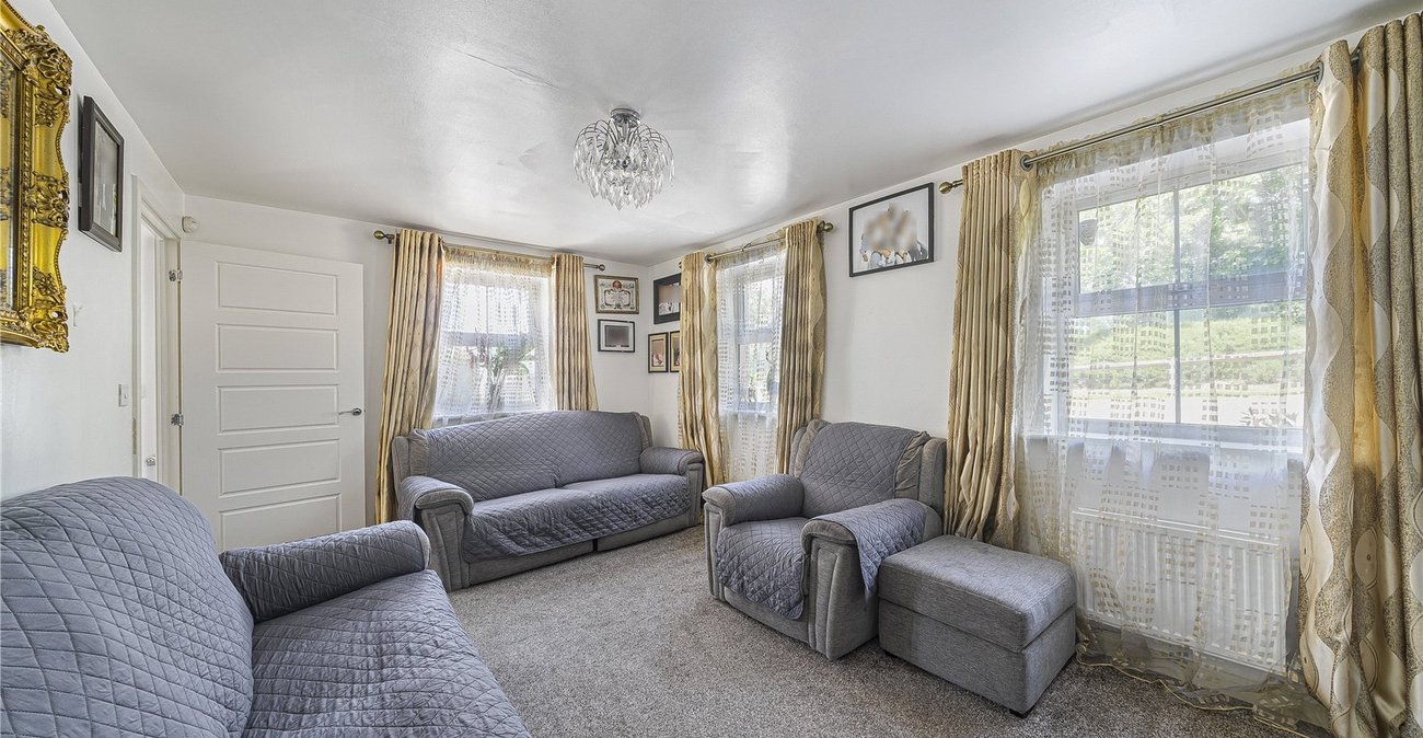 4 bedroom house for sale in Dartford | Robinson Jackson